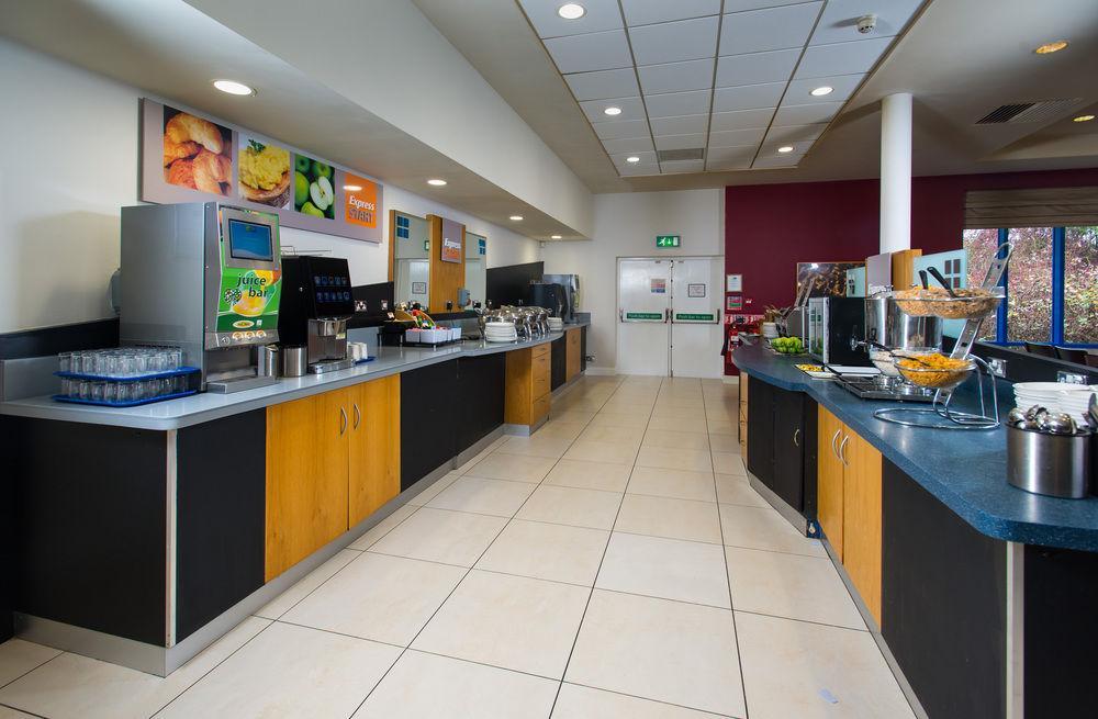 Holiday Inn Express Birmingham Nec By Ihg Bickenhill Zewnętrze zdjęcie